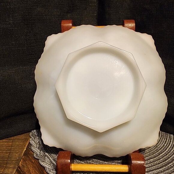 Milk Glass Serving Dish with Gold Leaf - Picture 2 of 5